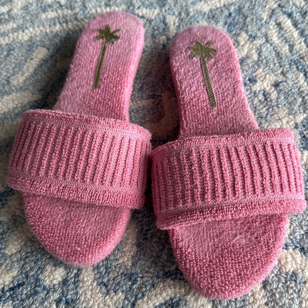 Manebi Slippers